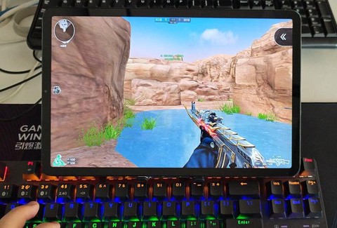 什么主机玩穿越火线